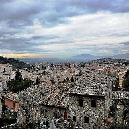 Holiday Vocabolo Castello Izzalini Todi